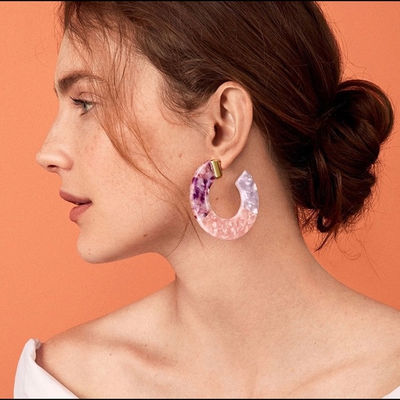 New 80s Inspired Geometric Acrylic Hoop Earrings - Picture 2 of 2